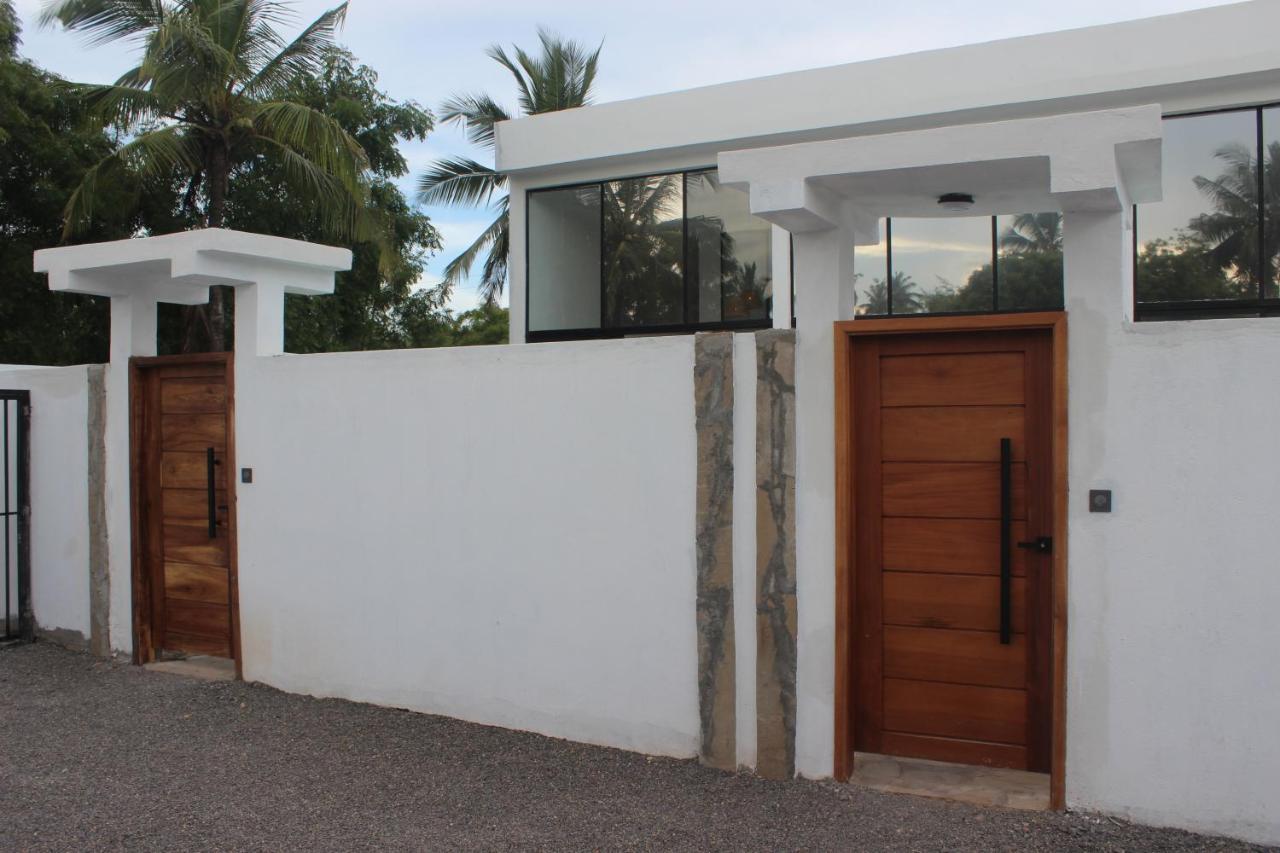 Trio Villas Watamu Exterior photo